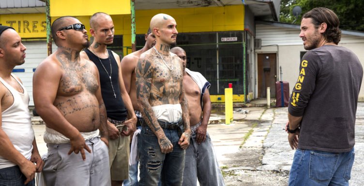 Casey Affleck und Gangster in Triple 9