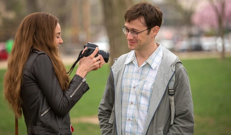 Shailene Woodley und Joseph Gordon Levitt im Snowden-Film