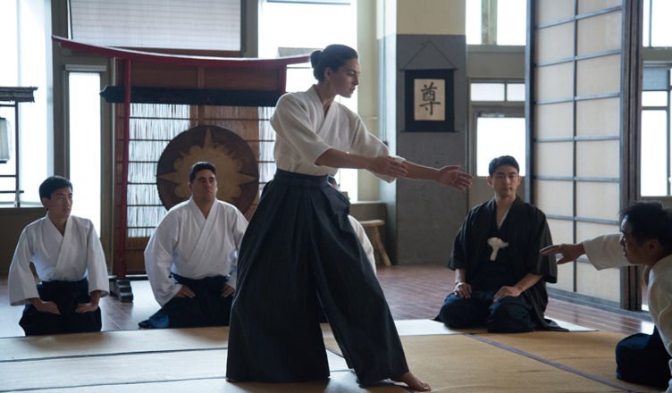 Juliana Crain trainiert japanischen Kampfsport Serie The Man in the High Castle - Staffel 1