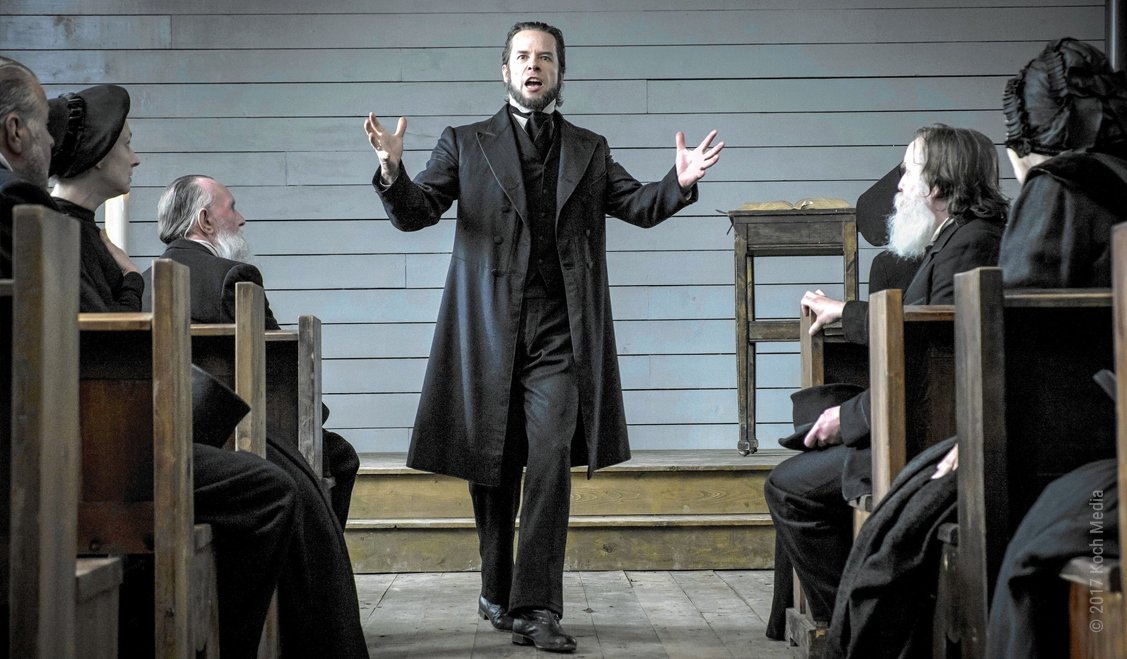 Guy Pearce predigt als Reverand von den Quallen der Hölle in Brimstone