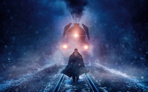 Titelbild zur Kritik Mord im Orient Express 2017 mit Kenneth Branagh als Hercule Poirot vor einer Lokomotive bei Nacht