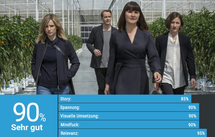Kelly Macdonald besichtigt die Firmenzentrale in Black Mirror Staffel 3 Epsiode Von allen gehasst