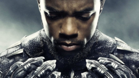 Titelbild für Kritik Black Panther mit Chadwick Boseman als Black Panther