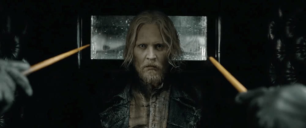 Johnny Depp als Gellert Grindelwalt in Titelbild für Phantastische Tierwesen Grindelwalds Verbrechen Traileranalyse