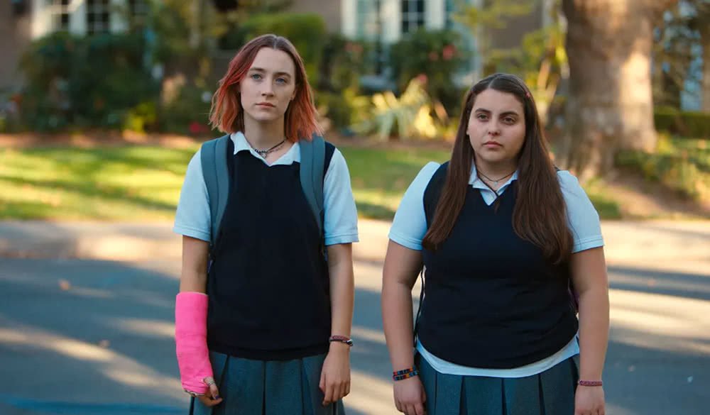 Saoirse Ronan mit Beanie Feldstein in Lady Bird