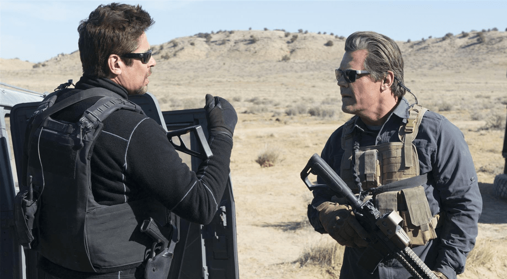 Benicio del Toro und Josh Brolin als Soldaten in Sicario 2