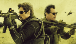 Josh Brolin und Benicio del Torro mit Maschinengewehren in Sicario 2