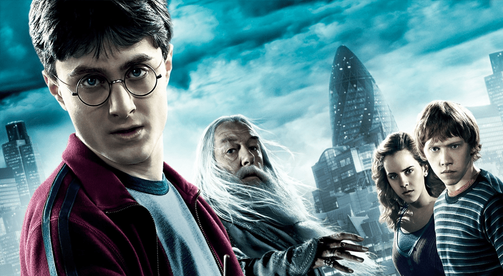 Harry, Dumbledore, Hermine und Ron vor der Londoner Skyline in Harry Potter 6 und der Halbblutprinz