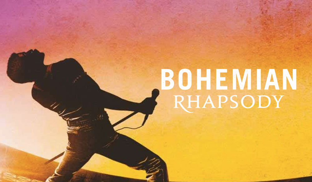 Rami Malek als Freddie Mercury auf dem Live Aid Konzert in einem Poster für Kritik Bohemian Rhapsody