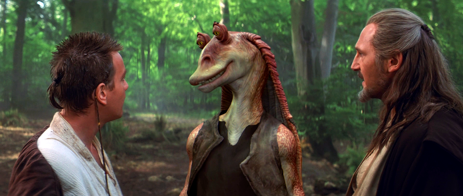 Obi-Wan Kenobi, Jar Jar Binks und Qui-Gon Jinn im Gespräch in Star Wars Episode I - Die Dunkle Bedrohung