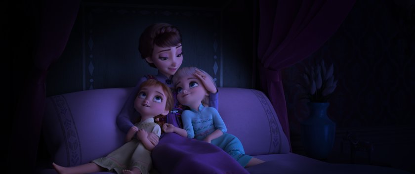 Elsa und Anna als Kinder mit ihrer Mutter