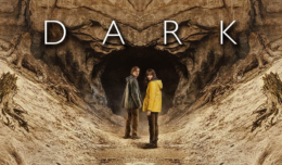 Dark Staffel 3 Wallpaper vor Einhorn Höhle mit Jonas und Martha
