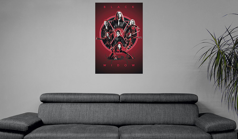 Poster Black Widow Film 2020 in Wohnzimmer von Emp