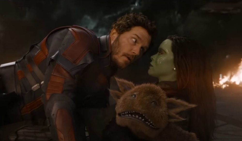 Peter Quill (Chris Pratt) mit Gamora (Zoe Saldana) und einem pelzigen Außeriridschen.