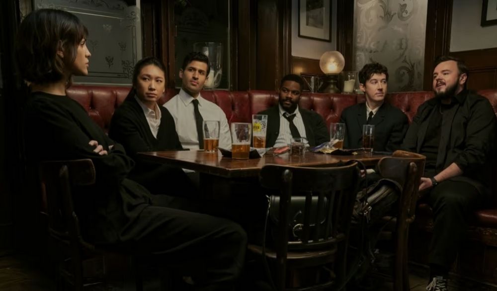 Die Oxford Five in einem Pub